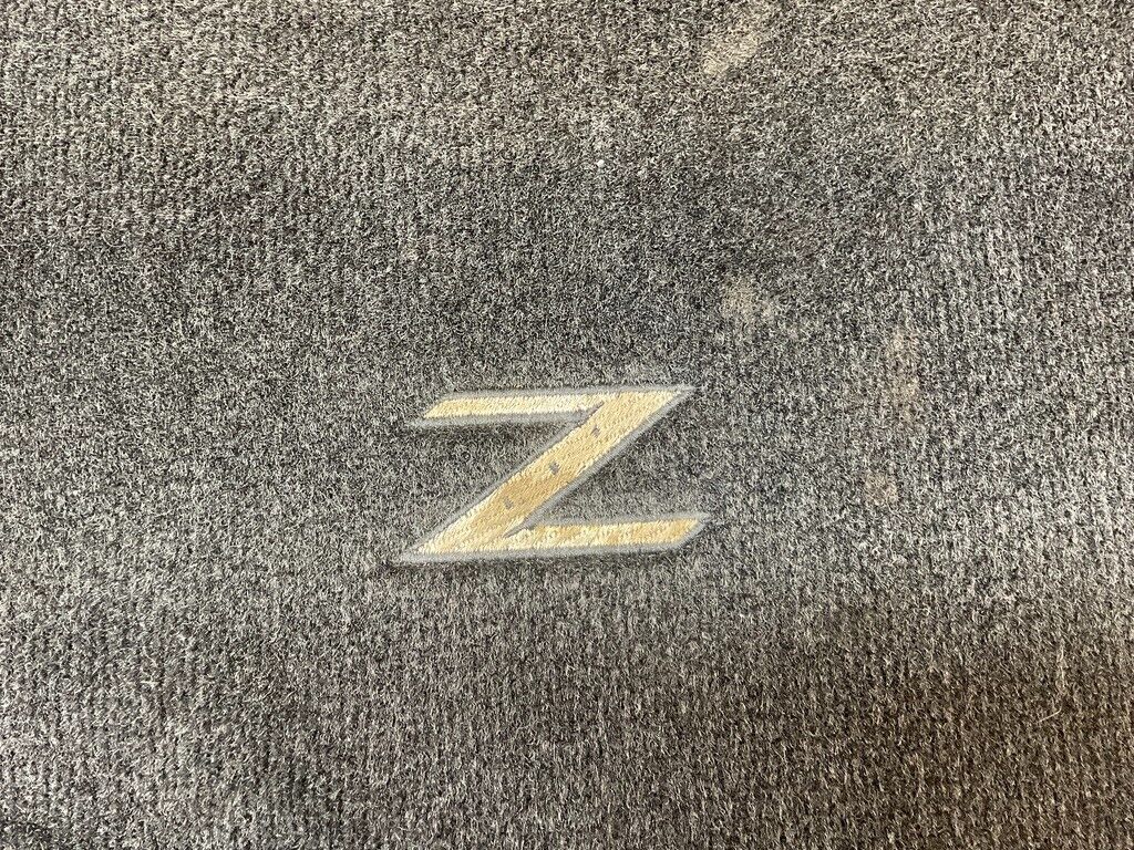 2005 Nissan Z33 350Z Passenger Right Front Carpet Floor Mat OEM 15BDBF9 - On Point Parts Inc