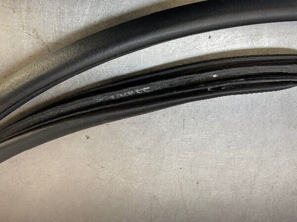 2003 Nissan Z33 350Z Driver Door Frame Weatherstrip Seal Oem 22Bdxfi - On Point Parts Inc