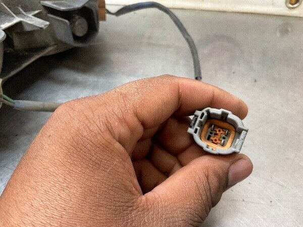 2003 Nissan Z33 350Z Rear Driver Turn Signal Reverse Light Oem 22Bdxfa - On Point Parts Inc