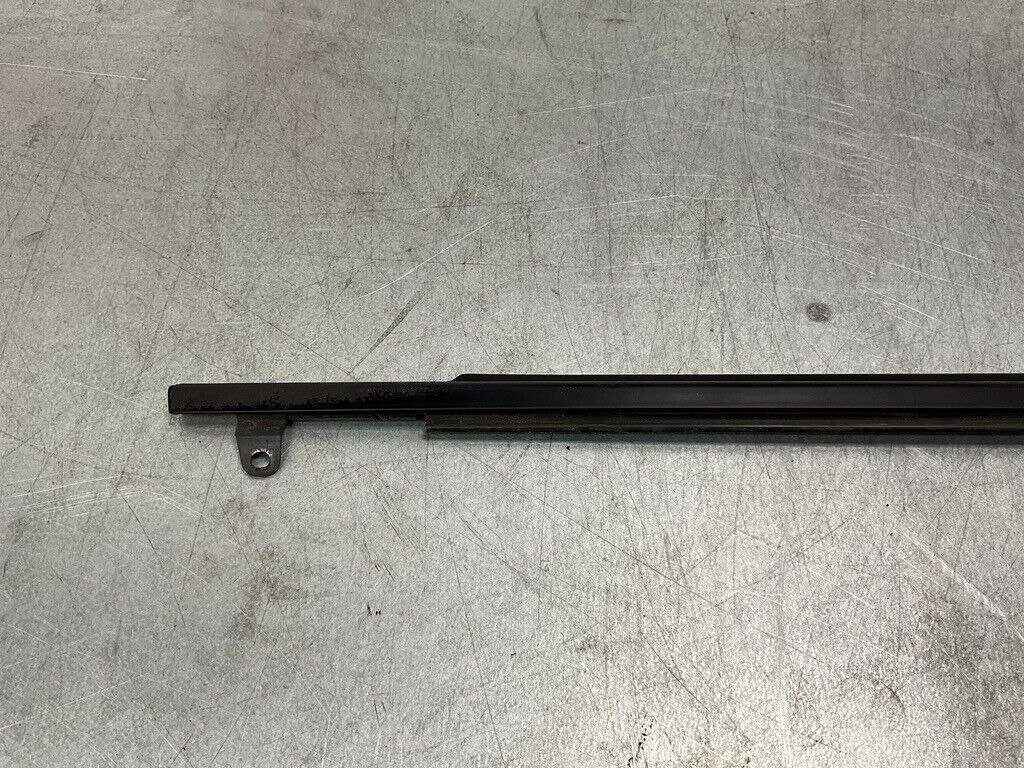 2004 Nissan Z33 350Z Passenger Door Shell Glass Felt Weatherstrip Oem 25Bdqf3 - On Point Parts Inc