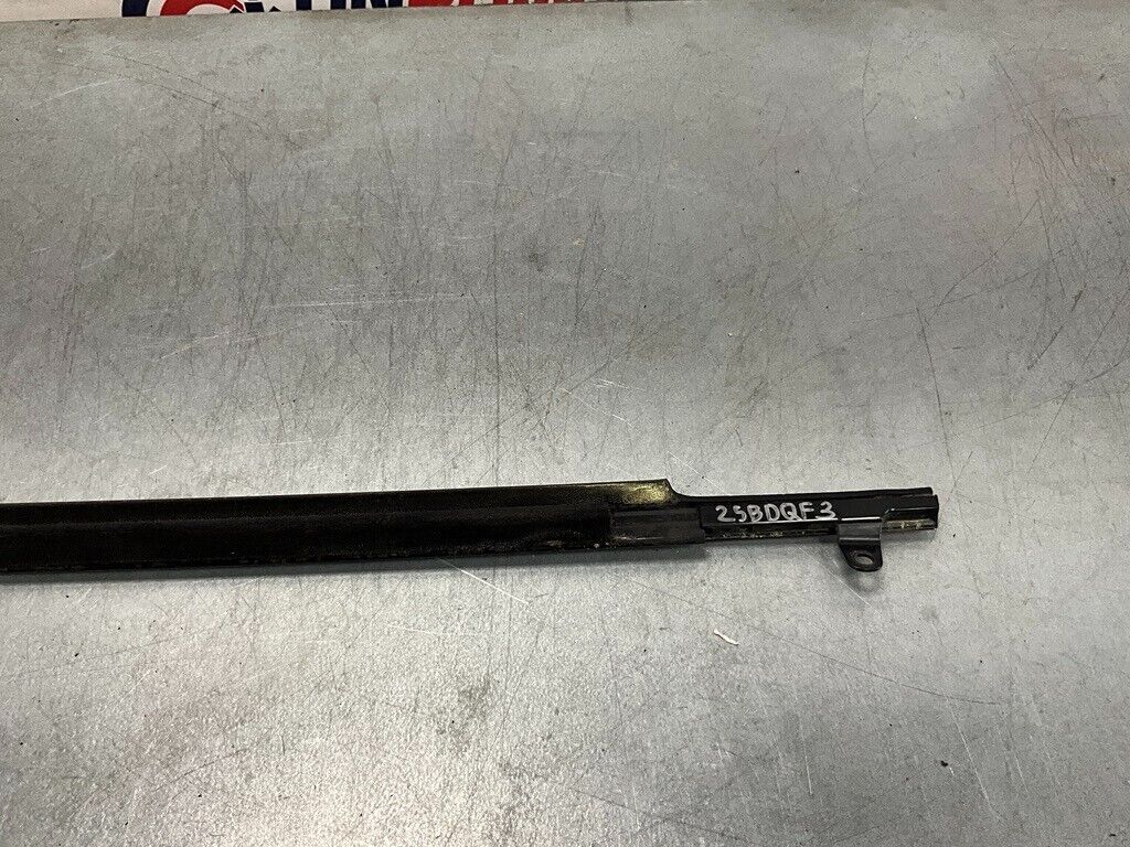 2004 Nissan Z33 350Z Passenger Door Shell Glass Felt Weatherstrip Oem 25Bdqf3 - On Point Parts Inc