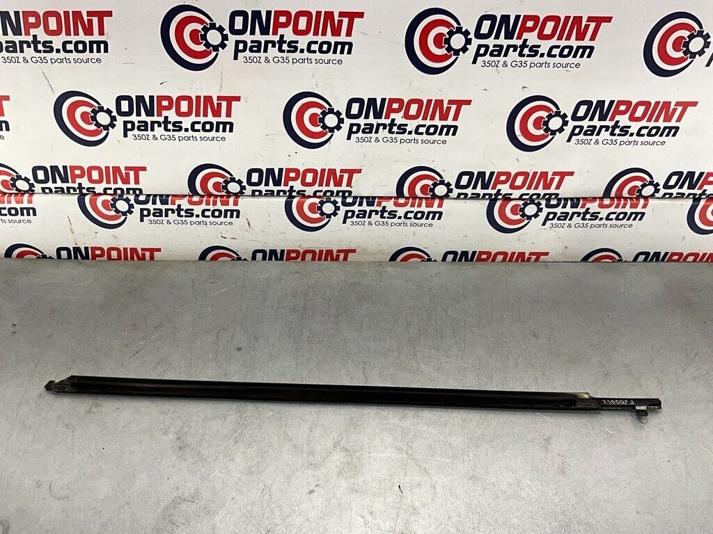 2004 Nissan Z33 350Z Passenger Door Shell Glass Felt Weatherstrip Oem 25Bdqf3 - On Point Parts Inc