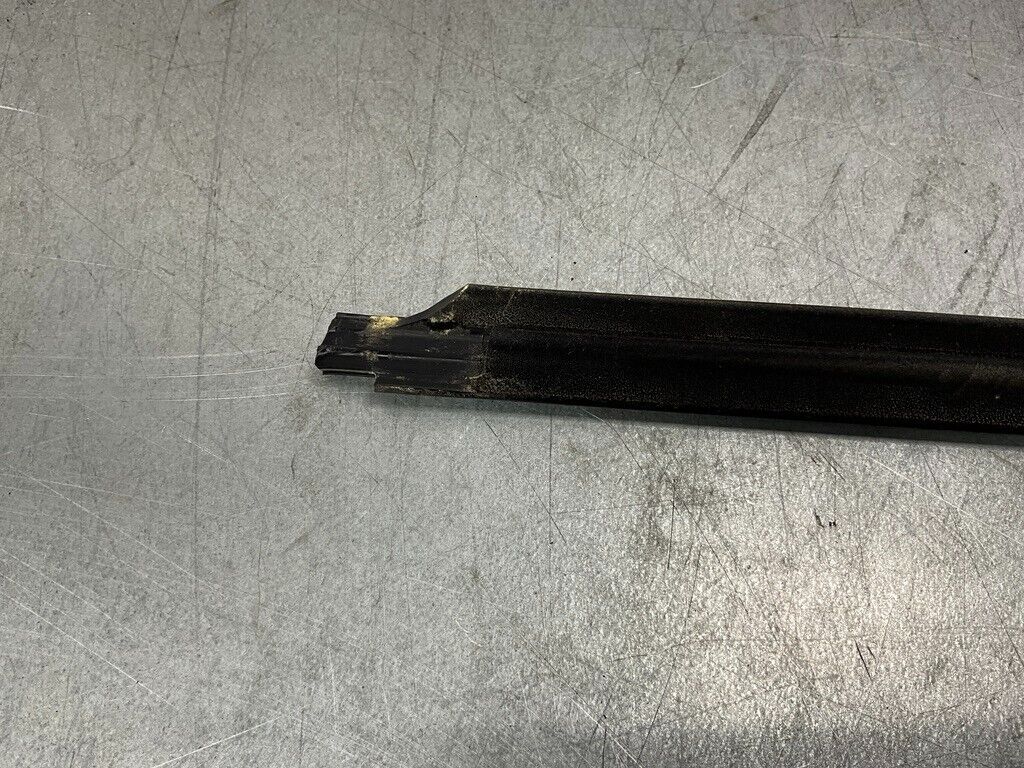 2004 Nissan Z33 350Z Passenger Door Shell Glass Felt Weatherstrip Oem 25Bdqf3 - On Point Parts Inc