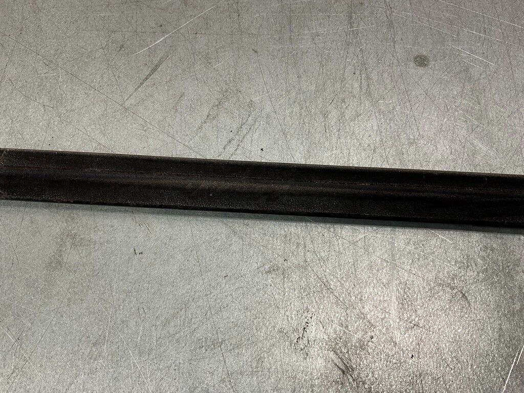 2004 Nissan Z33 350Z Passenger Door Shell Glass Felt Weatherstrip Oem 25Bdqf3 - On Point Parts Inc