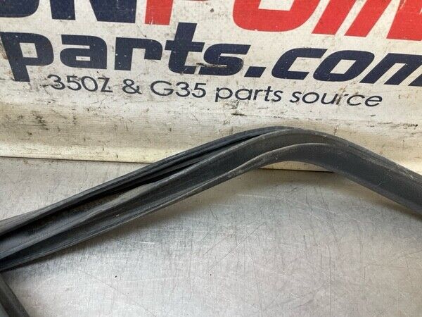 2005 Nissan Z33 350Z Front Passenger Door Frame Weatherstrip Seal Oem 11Bfyfg - On Point Parts Inc