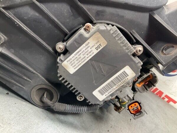 2004 Nissan Z33 350Z Front Driver Xenon Hid Headlight Assembly Oem 22Bgwf2 - On Point Parts Inc