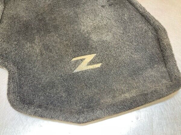 2004 Nissan Z33 350Z Passenger Carpet Floor Mat Oem 22Bgwf9 - On Point Parts Inc