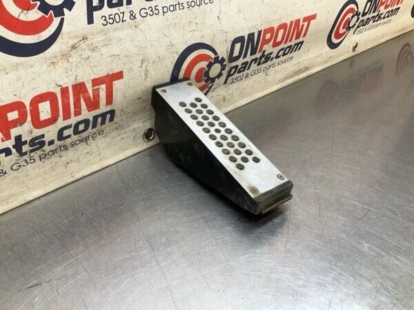 2004 Nissan Z33 350Z Driver Dead Pedal Foot Rest Oem 22Bgwfa - On Point Parts Inc