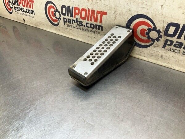 2004 Nissan Z33 350Z Driver Dead Pedal Foot Rest Oem 22Bgwfa - On Point Parts Inc