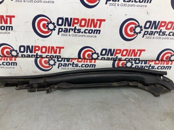 2008 Infiniti V36 G37 Front Driver Hood Panel Weatherstrip Seal Oem 25Bg5Fc - On Point Parts Inc