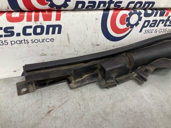 2008 Infiniti V36 G37 Front Driver Hood Panel Weatherstrip Seal Oem 25Bg5Fc - On Point Parts Inc