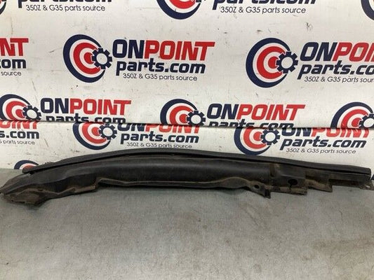 2008 Infiniti V36 G37 Front Passenger Hood Panel Weatherstrip Seal Oem 25Bg5Fe - On Point Parts Inc