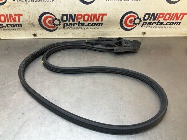 2017 Infiniti V37 Q60 Front Driver Door Shell Weatherstrip Seal Oem 14Bhgfa - On Point Parts Inc