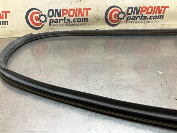 2005 Nissan Z33 350Z Front Driver Door Frame Weatherstrip Seal Oem 25Bhtfg - On Point Parts Inc