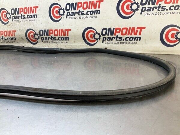 2005 Nissan Z33 350Z Front Passenger Door Shell Weatherstrip Seal Oem 25Bhtfe - On Point Parts Inc