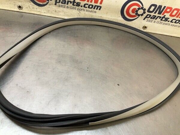 2006 Infiniti V35 G35 Front Passenger Door Frame Weatherstrip Seal Oem 23Bh1Fe - On Point Parts Inc