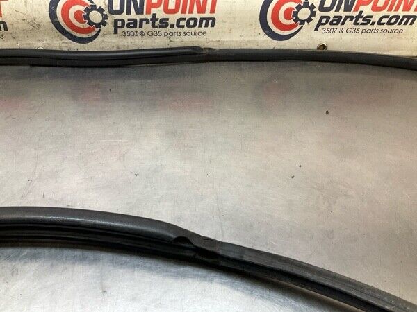2005 Nissan Z33 350Z Front Driver Door Frame Weatherstrip Seal Oem 15Bijfa - On Point Parts Inc