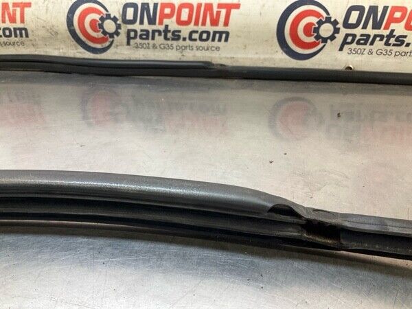 2005 Nissan Z33 350Z Front Driver Door Frame Weatherstrip Seal Oem 15Bijfa - On Point Parts Inc