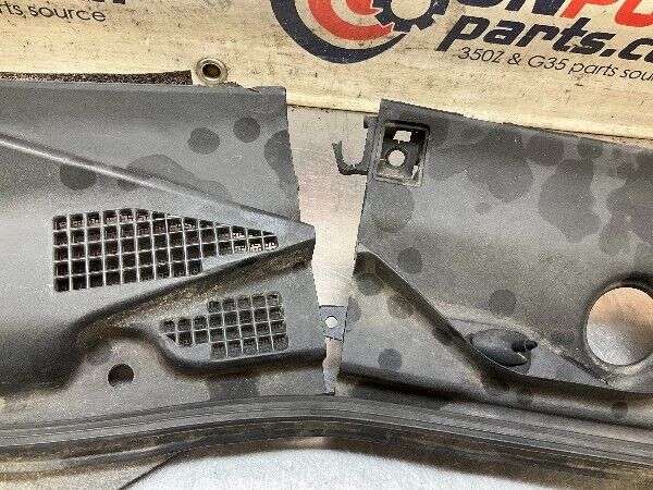 2005 Nissan Z33 350Z Front Windshield Cowl Wiper Cover Panel Oem 15Bijf3 - On Point Parts Inc