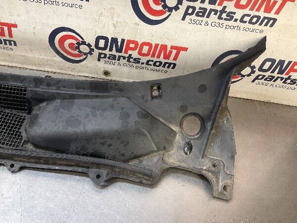 2005 Nissan Z33 350Z Front Windshield Cowl Wiper Cover Panel Oem 15Bijf3 - On Point Parts Inc