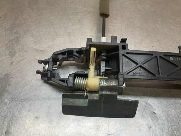 2011 Infiniti V36 G37 Front Passenger Exterior Door Handle Bracket Oem 24Bklfe - On Point Parts Inc
