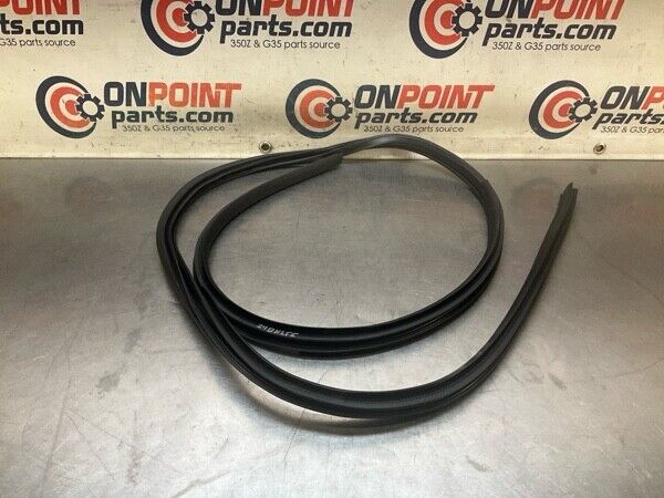 2011 Infiniti V36 G37 Passenger Convertible Door Frame Weatherstrip Oem 24Bklfe - On Point Parts Inc
