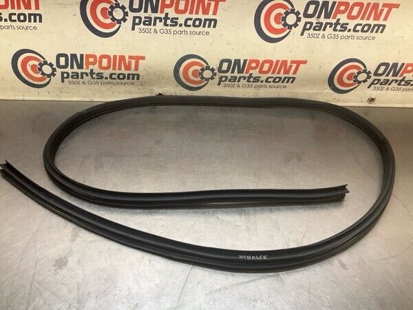 2011 Infiniti V36 G37 Passenger Convertible Door Frame Weatherstrip Oem 24Bklfe - On Point Parts Inc