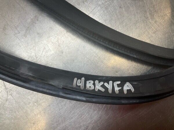 2007 Infiniti V35 G35 Front Driver Door Frame Weatherstrip Oem 14Bkyfa - On Point Parts Inc