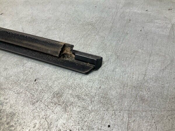 2007 Infiniti V35 G35 Front Driver Door Window Felt Weatherstrip Oem 14Bkyf2 - On Point Parts Inc