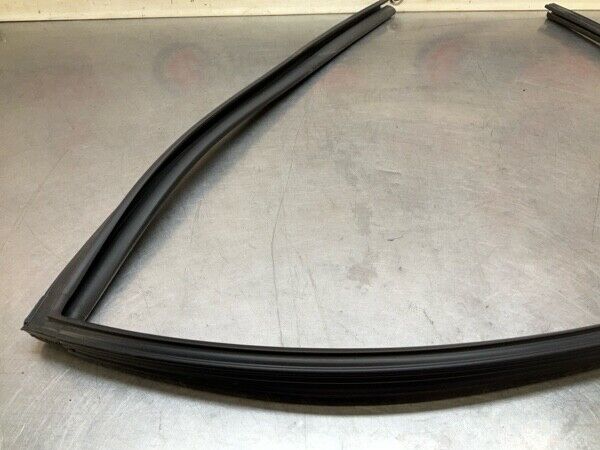 2013 Nissan A35 Maxima Rear Passenger Door Shell Weatherstrip  11Baggk - On Point Parts Inc