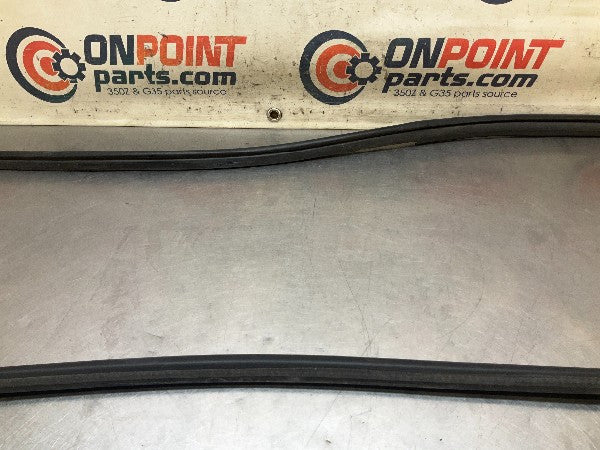 2006 Infiniti V35 G35 Front Passenger Door Frame Weatherstrip Oem 13Bbegk - On Point Parts Inc