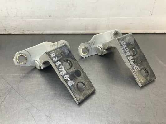 2008 Infiniti V36 G37 Passenger Door Hinges Oem 22Bd8Ge - On Point Parts Inc