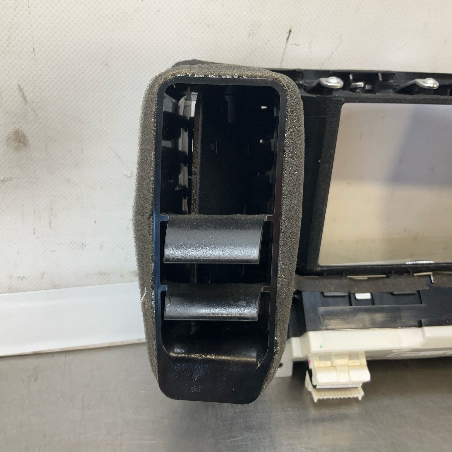 08-15 G37 Q60 Coupe Center Dash Media Screen Bezel Trim 68270JK00A Oem 12Bd4Gc - On Point Parts Inc
