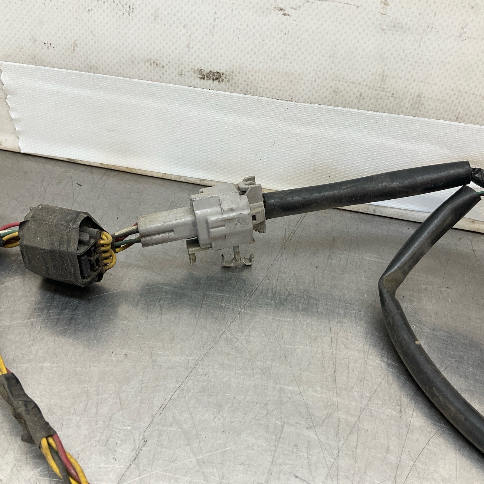 2015 Infiniti V36 G37 Rear Reverse Tail Light Pig Tail Connector Oem 12Bd4Gc - On Point Parts Inc
