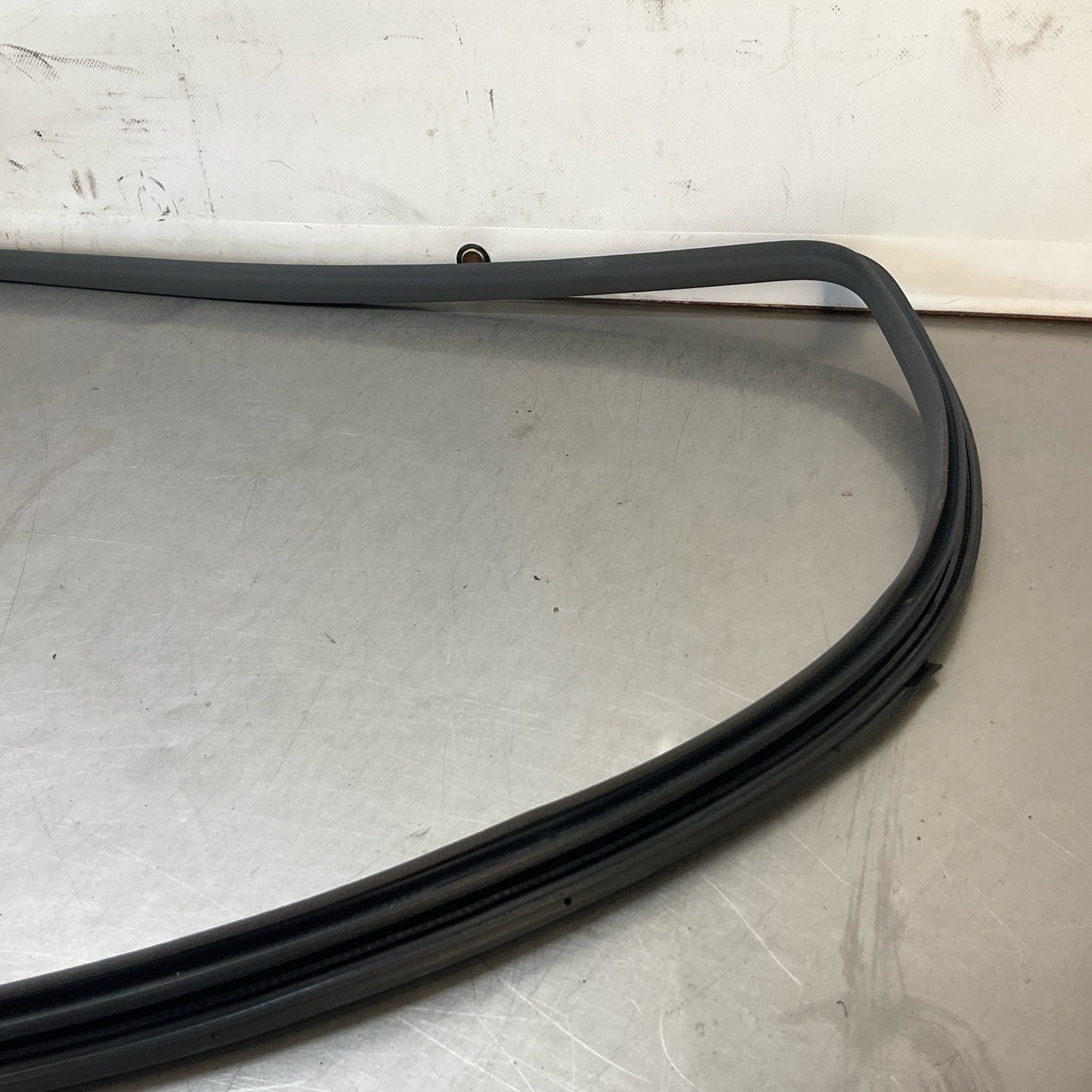 2015 Infiniti V36 G37 Passenger Coupe Door Frame Weatherstrip Oem 12Bd4Ge - On Point Parts Inc
