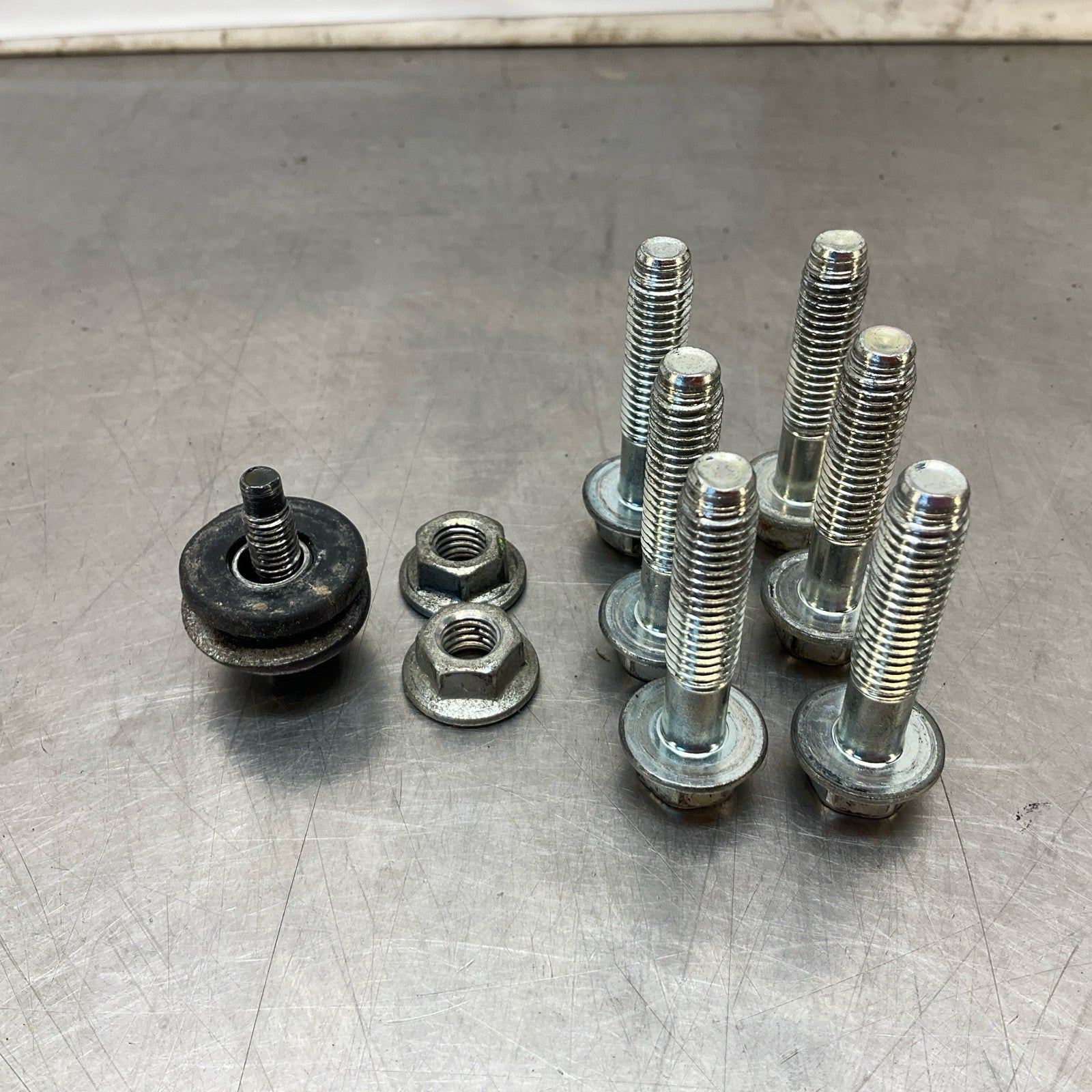 2015 Infiniti V36 G37 Upper Plenum Hardware Oem 12Bd4Gi - On Point Parts Inc
