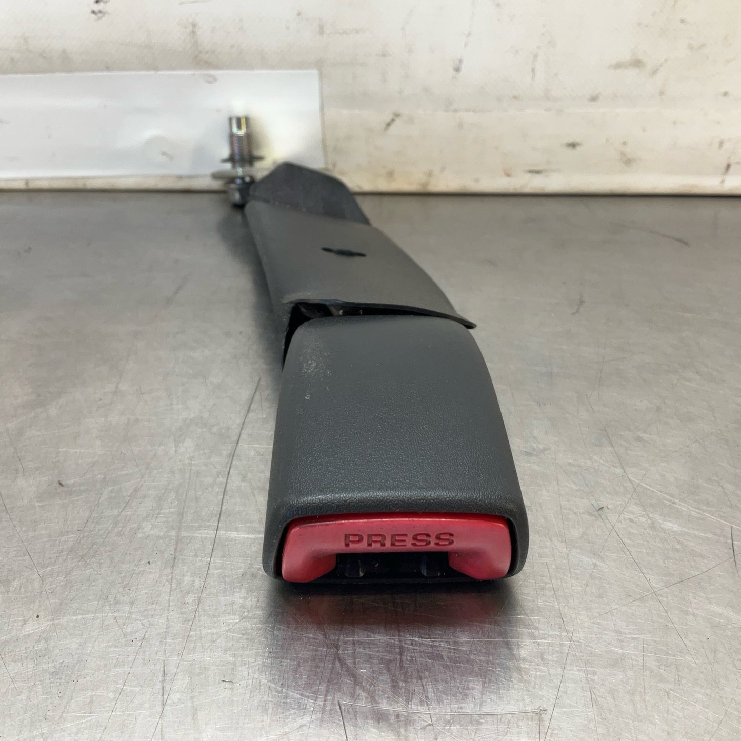 2015 Infiniti V36 G37 Rear Driver Seat Belt Buckle Oem 12Bd4Ga - On Point Parts Inc