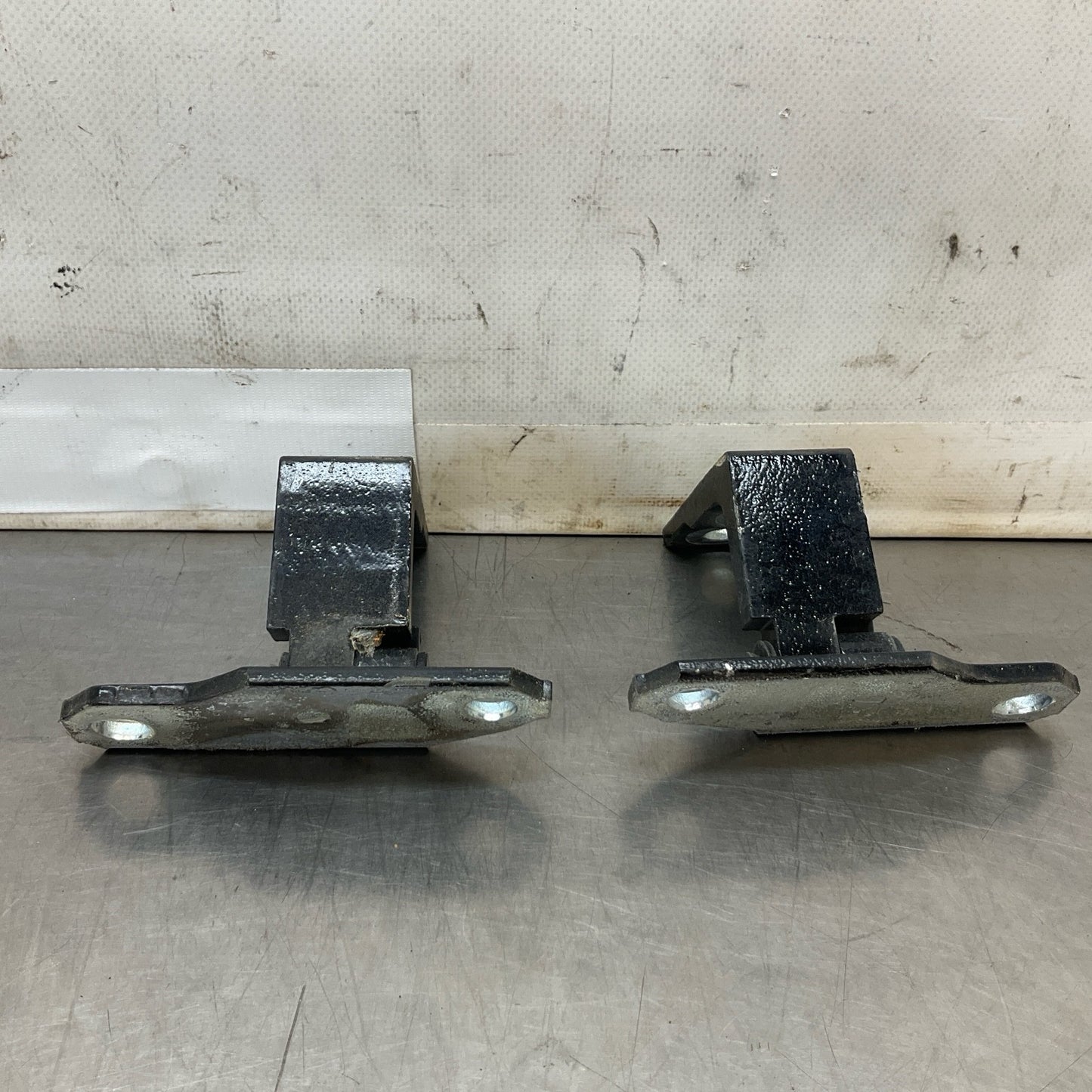08-15 G37 Q60 Coupe Passenger Door Hinges 80420JL00A Oem 12Bd4Ge - On Point Parts Inc