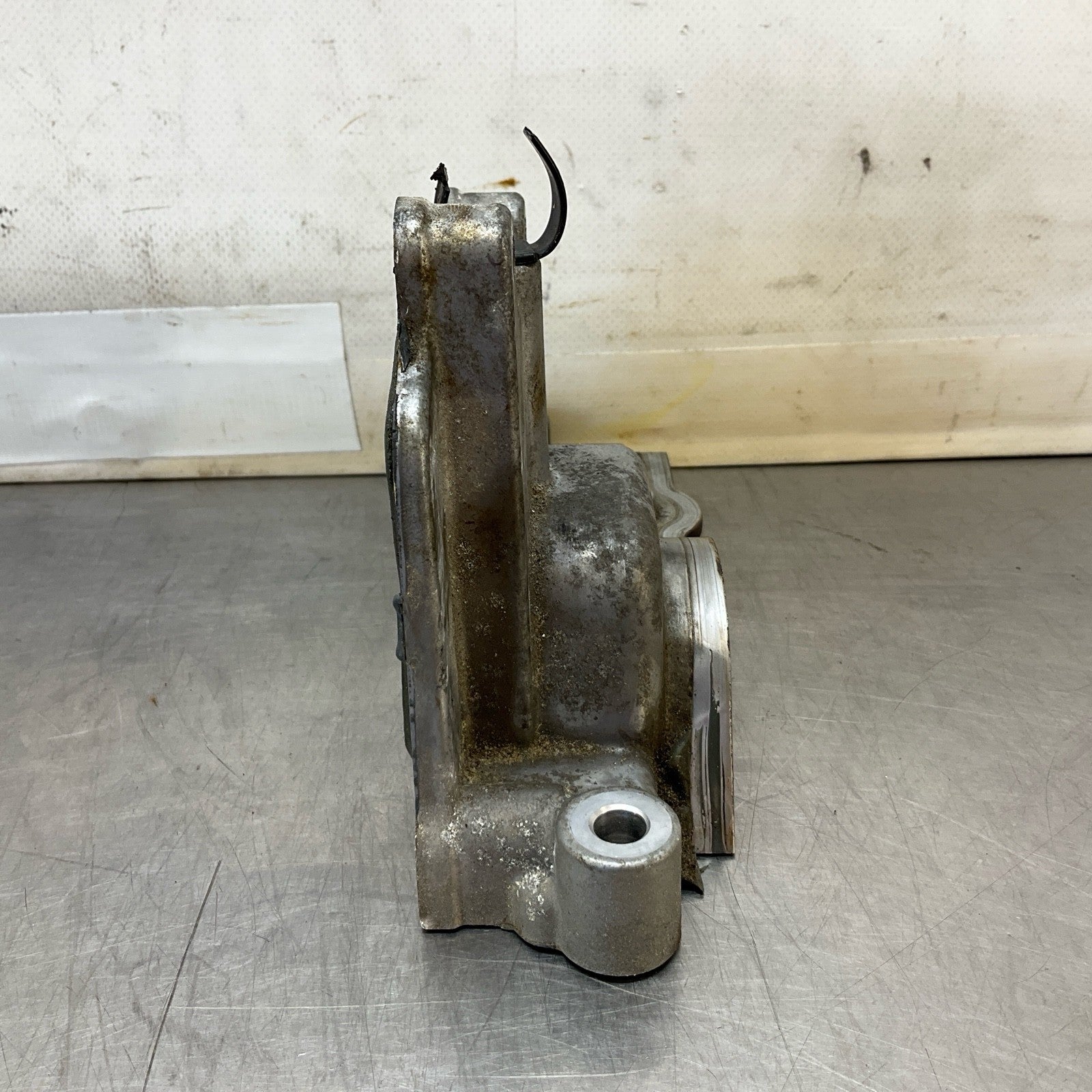 08-15 G35 G37 Q50 Q60 Driver Vq37Vhr Camshaft Angle Sensor Cover Oem 12Bd4Gg - On Point Parts Inc