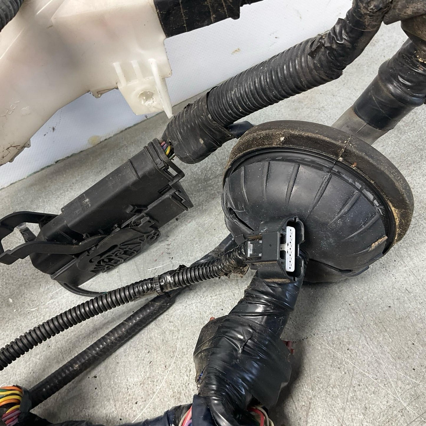 08-10 Infiniti G35 G37 VQ37VHR Auto Engine Bay Wire Harness 240121NC0B OEM IPG - On Point Parts Inc