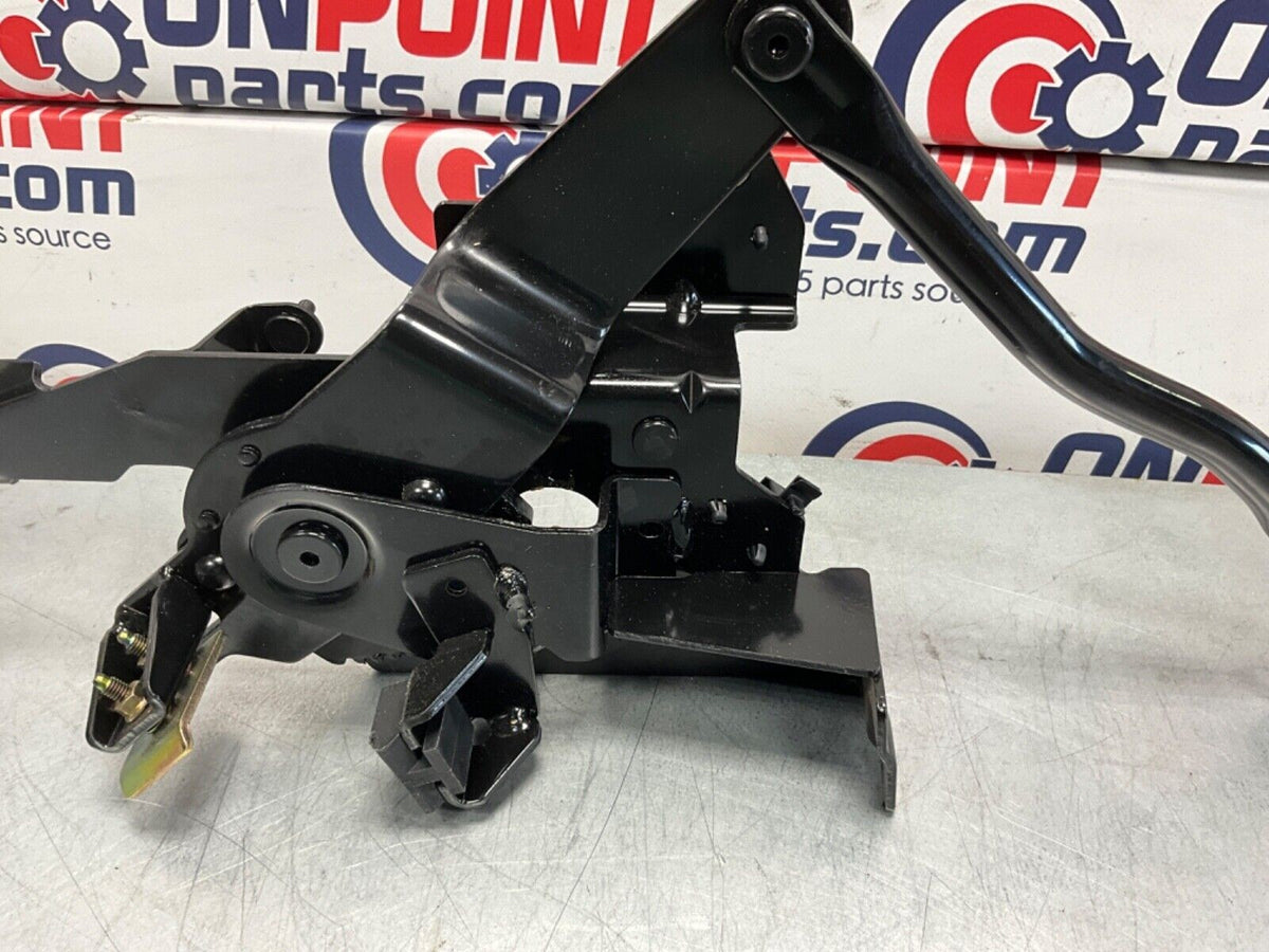 03-09 Nissan 350Z Convertible Right Tonneau Lid Lift Hinge 97294CE420 OEM HQE