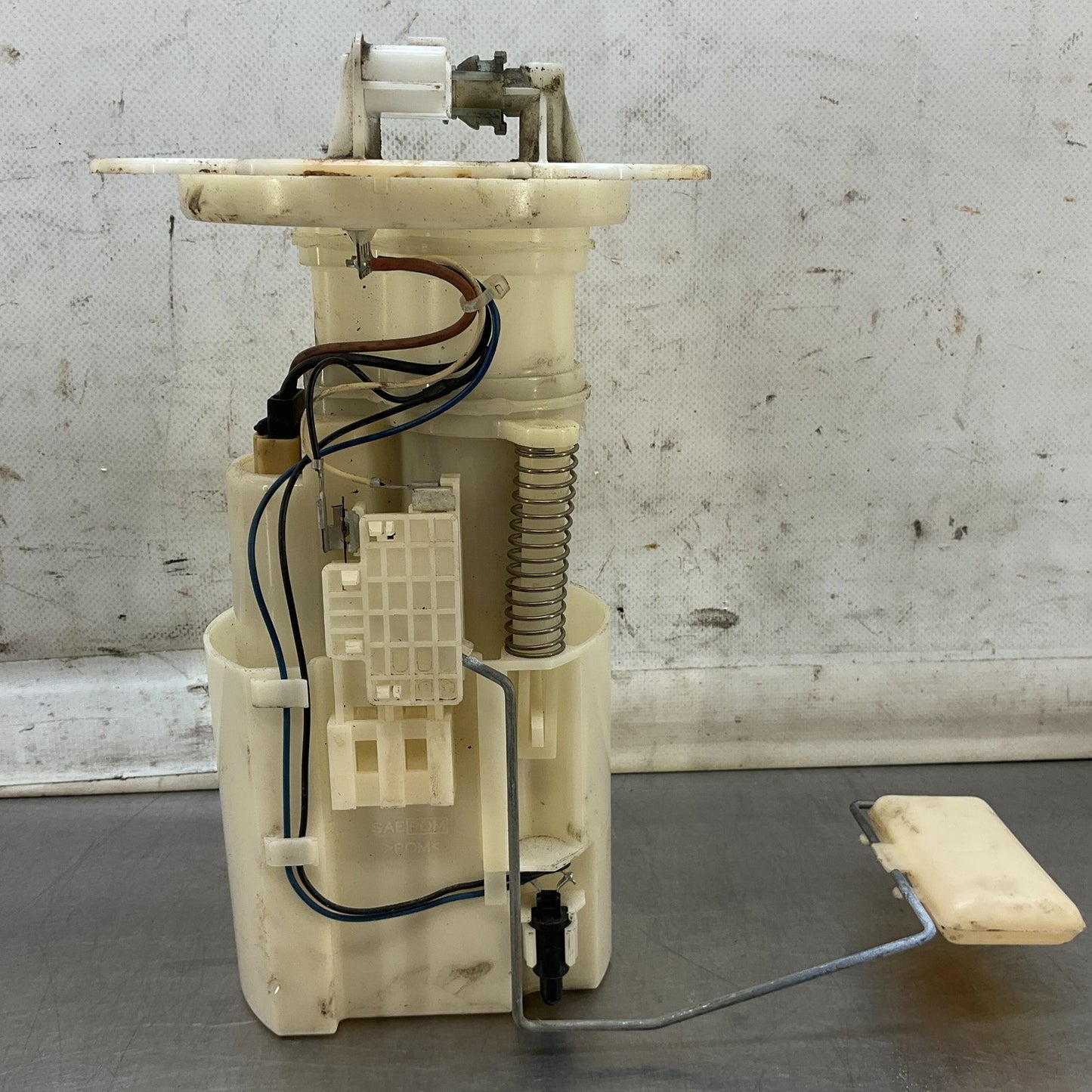 03-05 Nissan 350Z VQ35DE 3.5L V6 Fuel Pump Assembly 17040CD000 OEM 13BHDDI