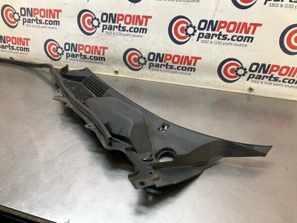 03-06 Nissan 350Z Driver Windshield Cowl Wiper Cover Panel 66863CD000 OEM enf