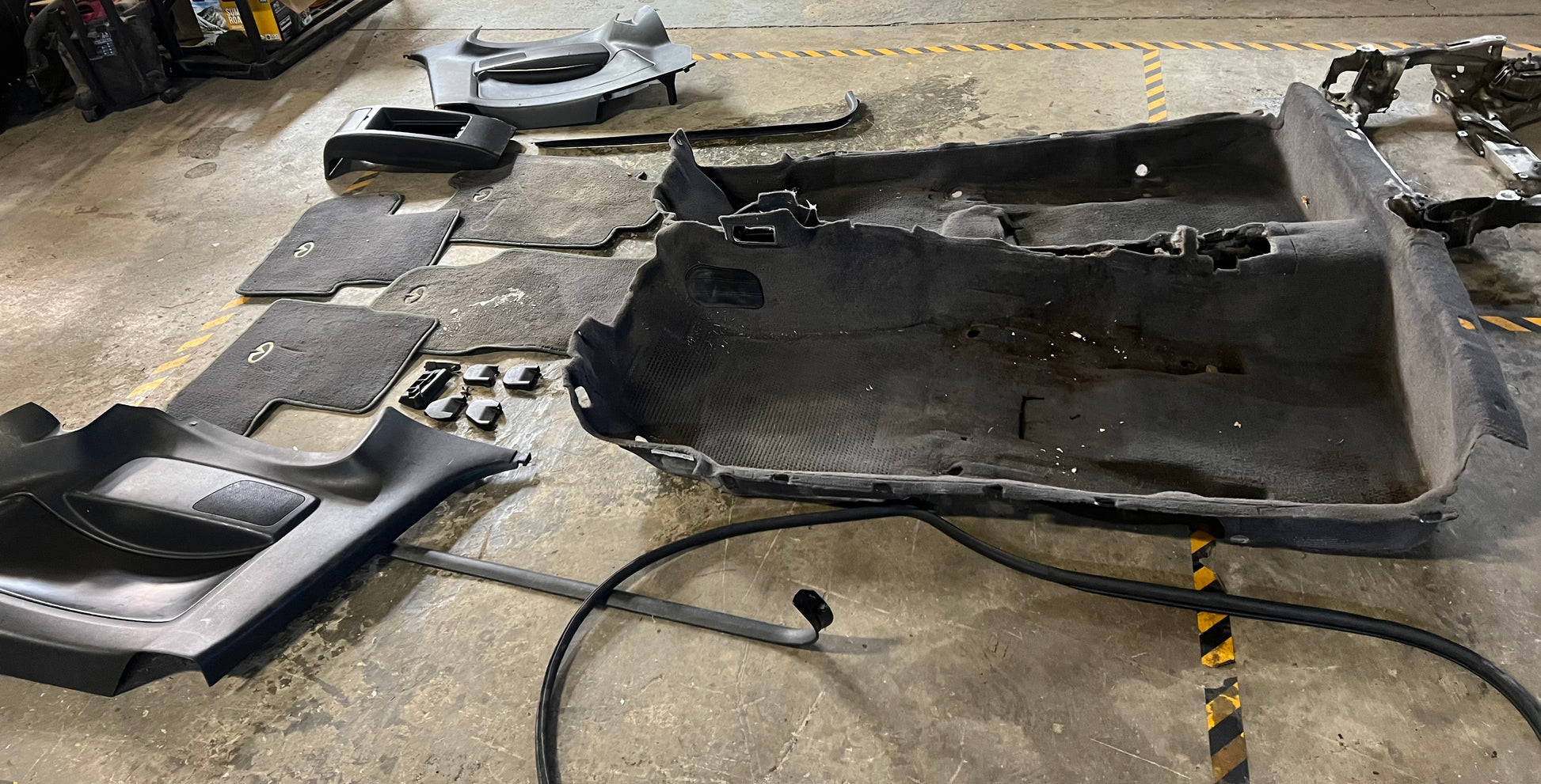 2005 Infiniti G35 Coupe Black Interior Bundle - On Point Parts Inc