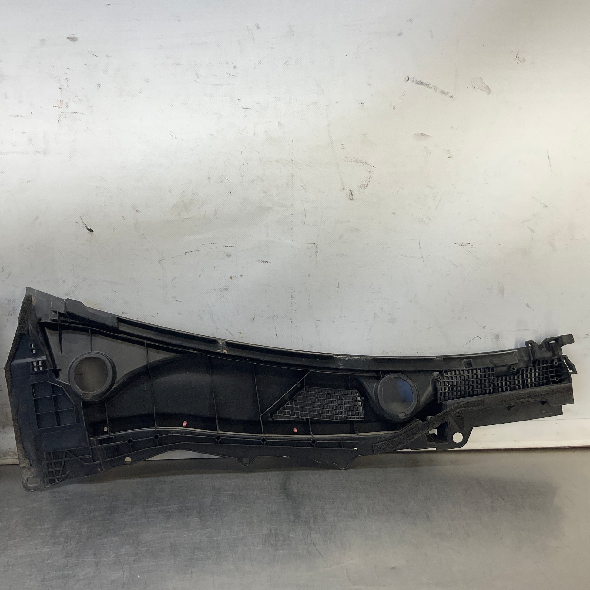 2011 Infiniti V36 G37 Front Windshield Cowl Wiper Cover Panel Oem 24Bklf3 - On Point Parts Inc