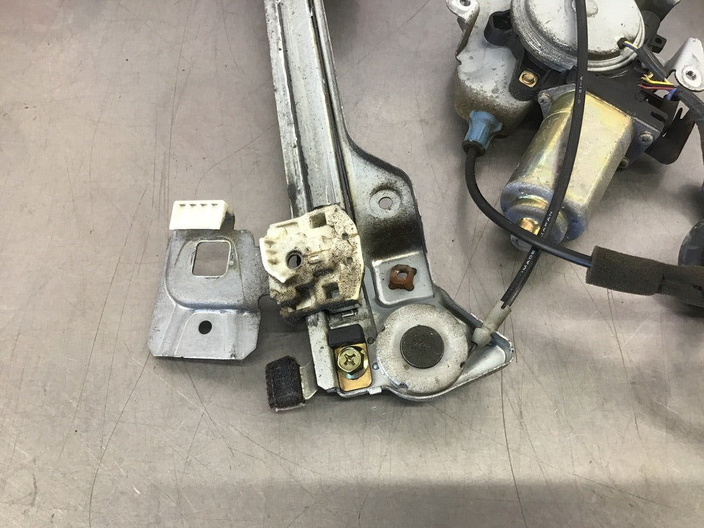 2005 Nissan 350Z Passenger Right Window Regulator Motor 80730 OEM 24BCJDE - On Point Parts Inc