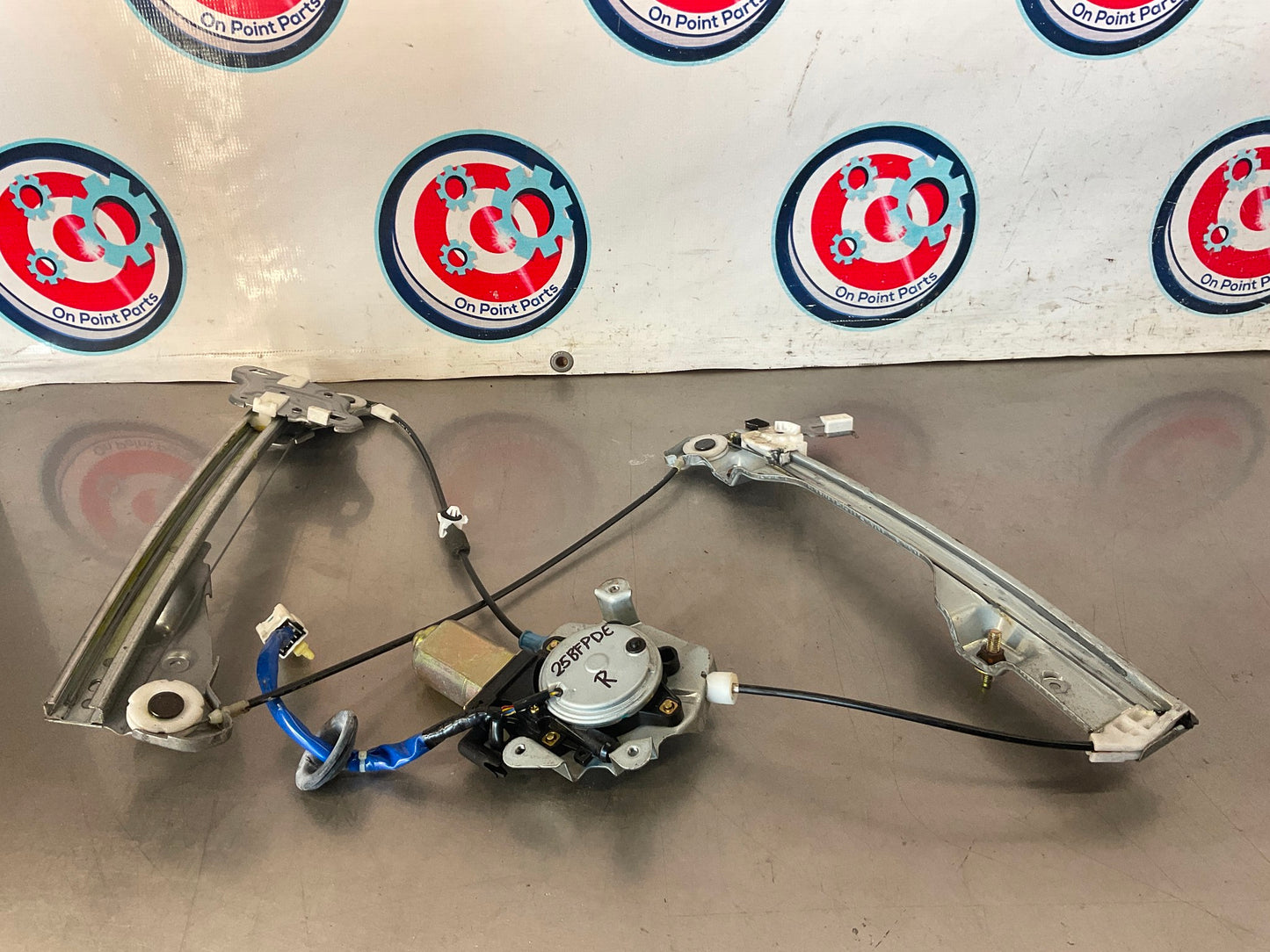 2006 Nissan 350Z Passenger Right Window Regulator Motor OEM 25BFPDE - On Point Parts Inc