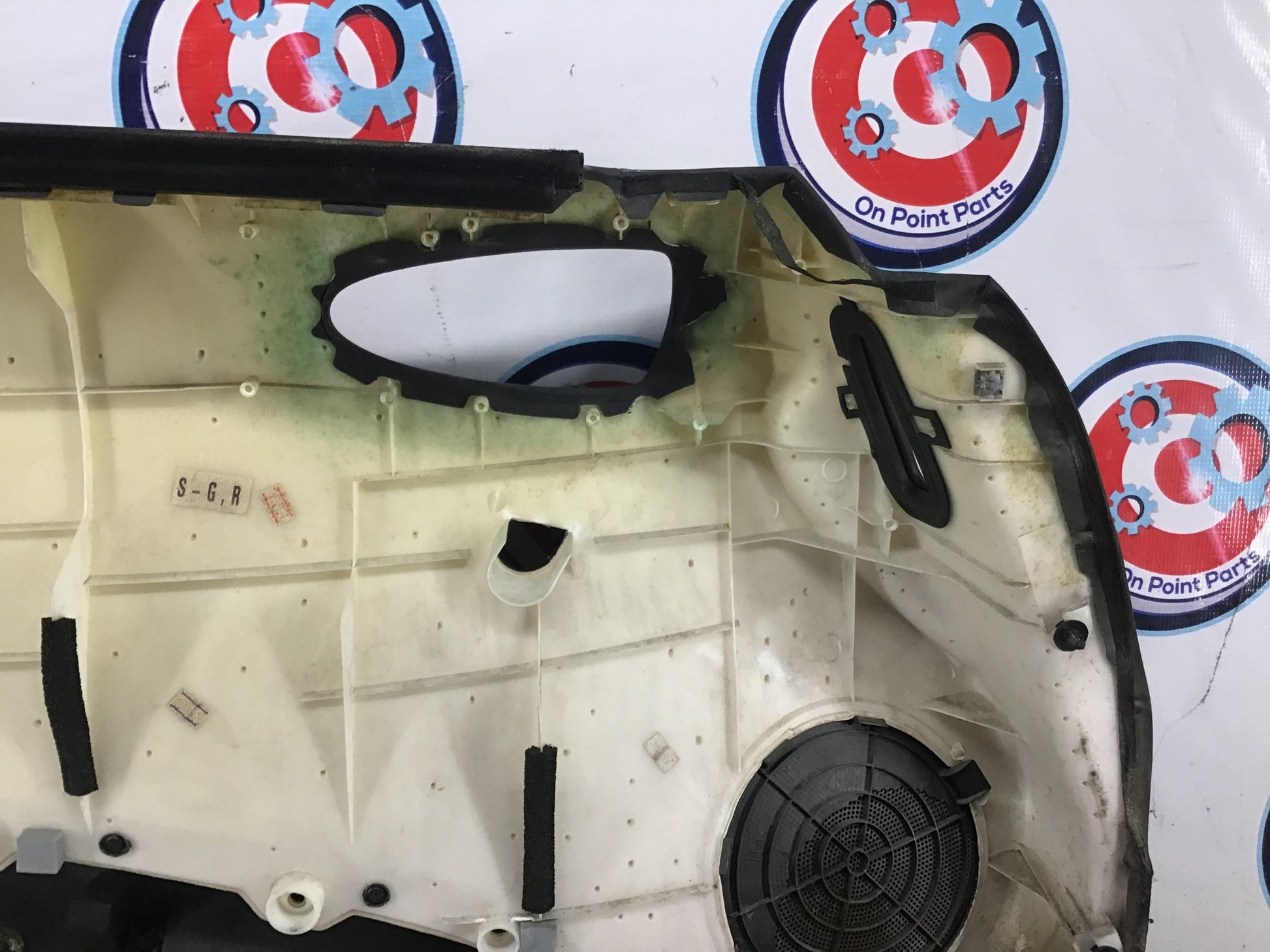 2004 Nissan 350Z Passenger Right Interior Door Panel OEM 22BC6D8 - On Point Parts Inc