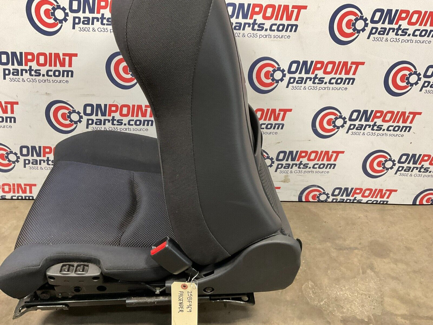 2004 Nissan 350Z Passenger Right Convertible Power Cloth Seat OEM 25BF9E9 - On Point Parts Inc