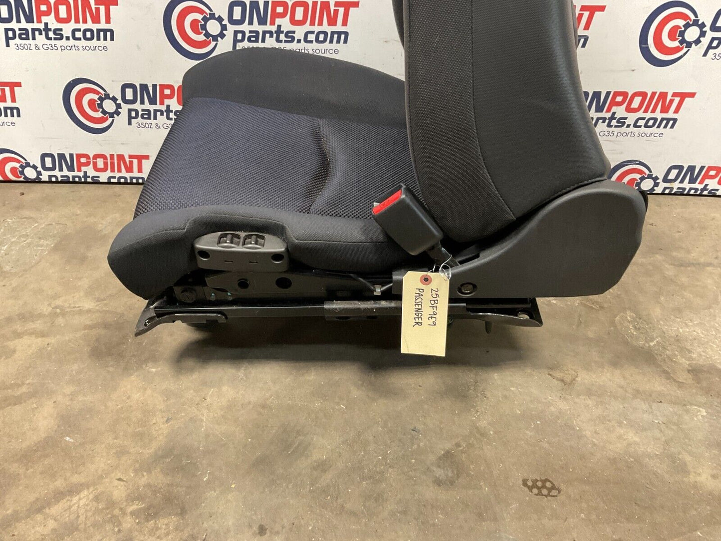 2004 Nissan 350Z Passenger Right Convertible Power Cloth Seat OEM 25BF9E9 - On Point Parts Inc